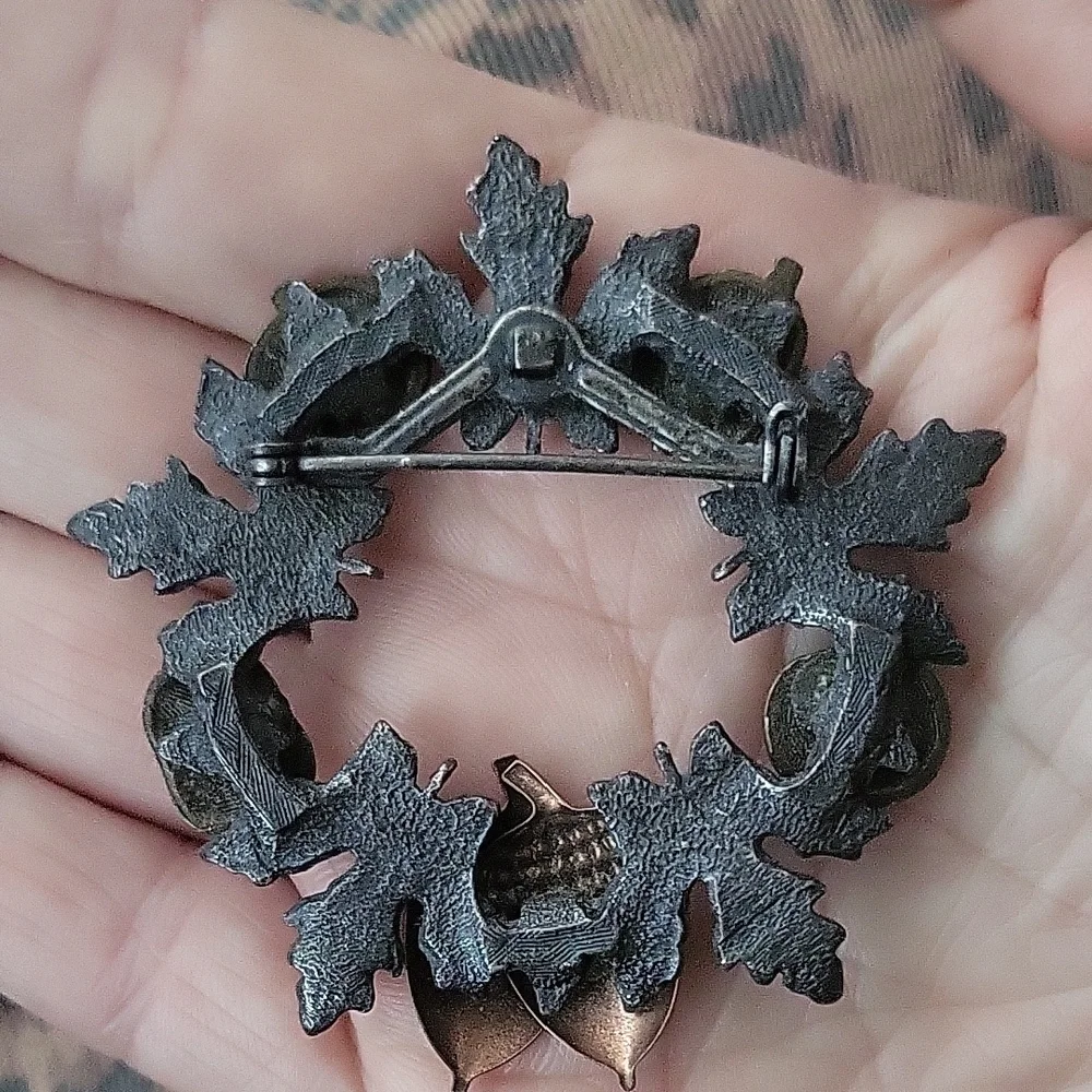 Source Unknown Green and‎ Gold Acorn Brooch